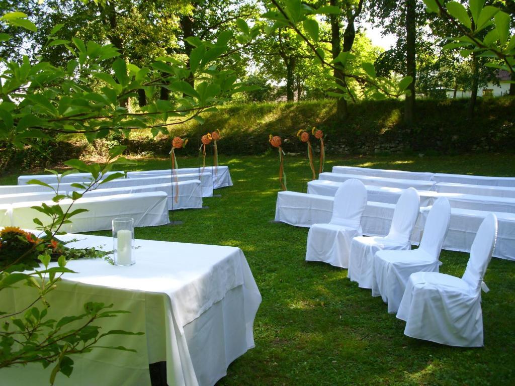 Parkhotel Schillerhain Кирхгаймболанден Экстерьер фото